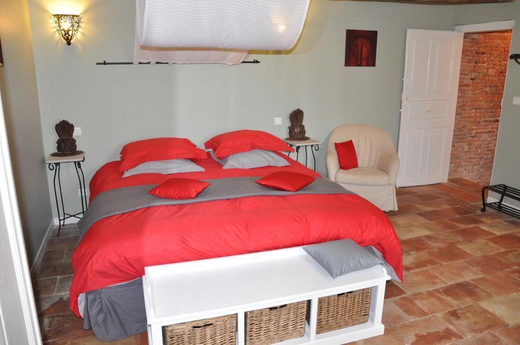 Le Lac De Crivito Bed & Breakfast Caraman Room photo