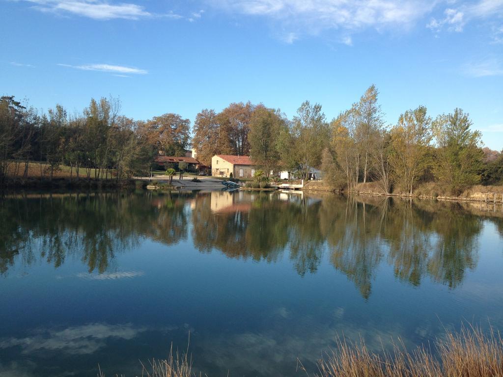 Le Lac De Crivito Bed & Breakfast Caraman Exterior photo