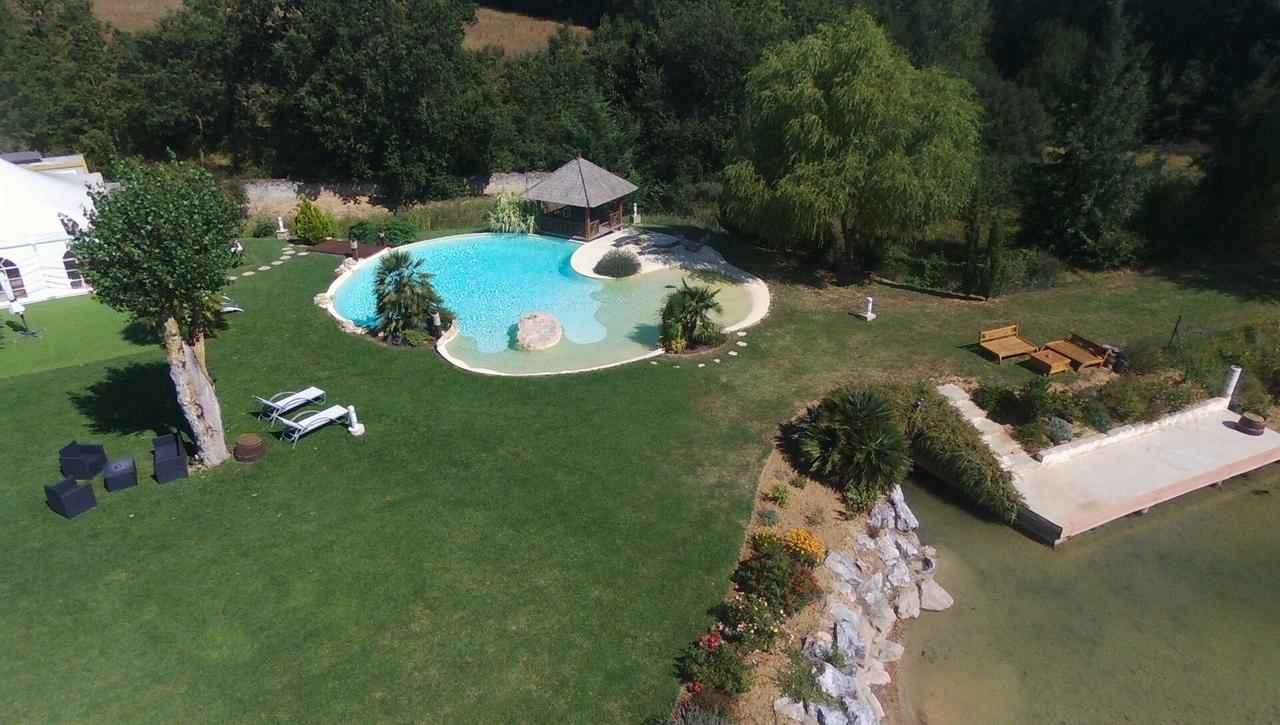 Le Lac De Crivito Bed & Breakfast Caraman Exterior photo